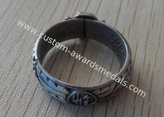 A lembrança comemorada Badges o anel do metal com peltre, prata antiga