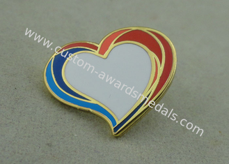 Pin duro liga de zinco personalizado do esmalte do emblema da forma do coração com esmalte