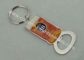 Porta-chaves relativa à promoção de Hofbrauhaus Newport com abridor de garrafa e logotipo do costume