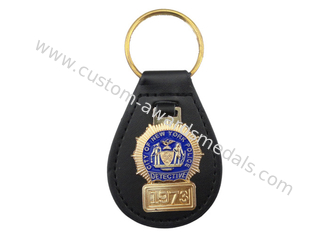 O costume da polícia de New York personalizou Keychain de couro com o emblema macio de bronze do esmalte, ouro chapeado